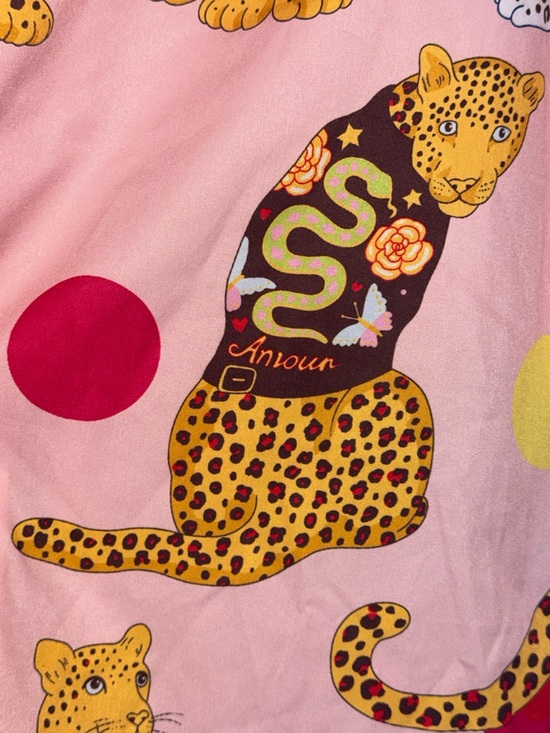 Whimsical Leopard Print Pajama Set | Pink Novelty Cats Hearts Lounge Set M - Picture 6 of 11